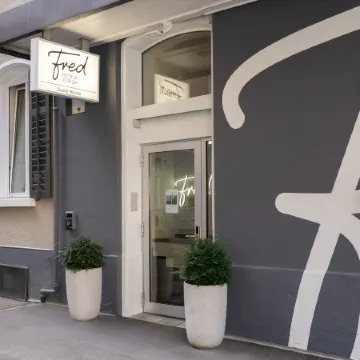 Fred Guest House Hauptbahnhof - Self Check-in Отели рядом с достопримечательностью «Район Аллея Европы»