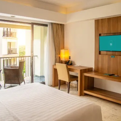 Cross Vibe Paasha Atelier Bali Kuta Hotels near Raya Kuta