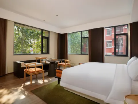 Renjoy Hotel (Luoyang David Tiandi Xiaojie Tianfu) Отели в г. 