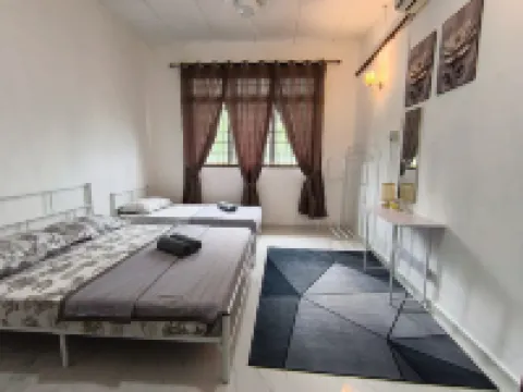 Rimbunan Desa Homestay with Private Pool