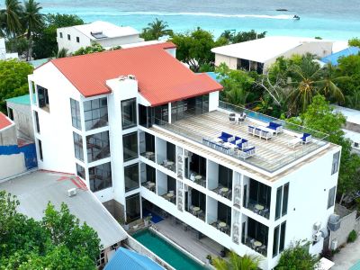 Sky Beach Maldives - Dhiffushi