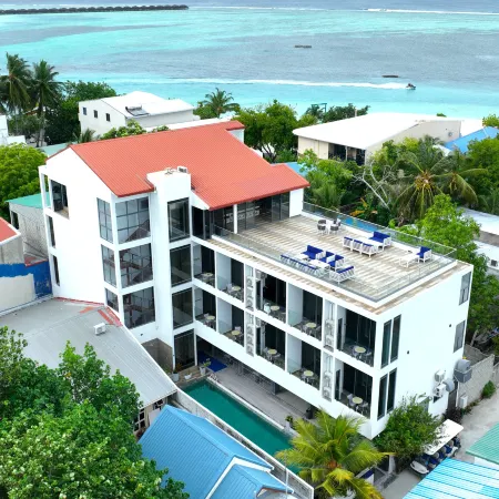 Sky Beach Maldives - Dhiffushi