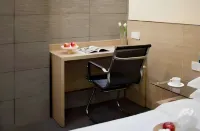 Butong Floral Hotel - 2 Yıldız