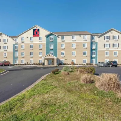 Studio 6 Extended Stay Little Rock Southwest AR Hotels near The Castle on Stagecoach