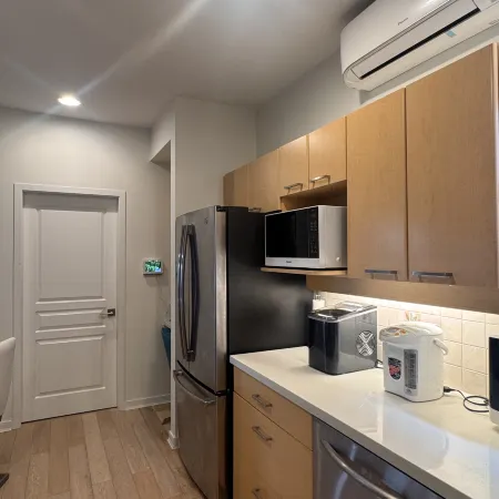 Vancouver Stay-Modern Richmond Home next to YVR airport-Grand and Stlyish