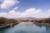 德令哈麗呈尚品酒店 - Dağ Manzaralı