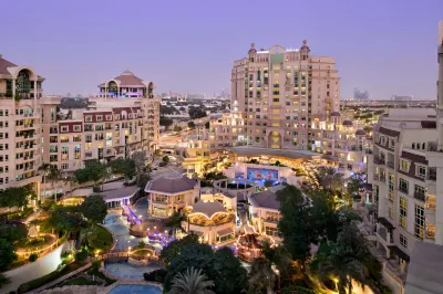 Swissôtel Al Murooj Dubai ブルジュ・ハリファ高層ビル周辺のホテル