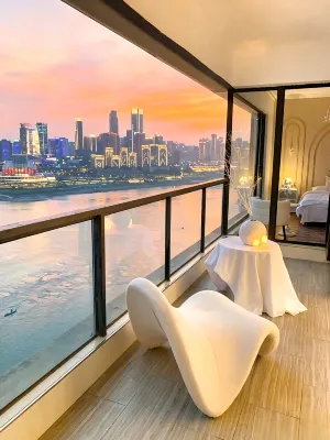 Friendly Nanyuan Riverview Homestay (Jiefangbei Hongyadong Location)