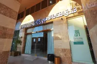 Al Fakhama Aldahbai Abi-Zar