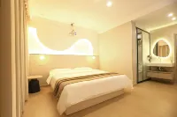 Chaye CHAYE Designer Boutique Stay