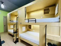 Banshanlu Hostel - New