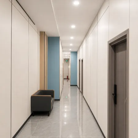 Yihe Apartment (Hainan University Qilou Old Street)