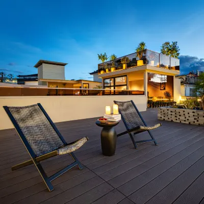 Yuexi Snow Mountain Courtyard View Hotel (Old Town of Lijiang Branch) Hotel dekat Danau Lashi