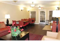 Motel 6 Suites Milwaukee Brookfield, WI - Haustierfreundliche