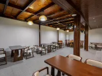Semi-Wild · Crest Wild Pool & Family Vacation Homestay - Pet friendly