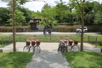 KunKin Boutique Garden Hue - parking