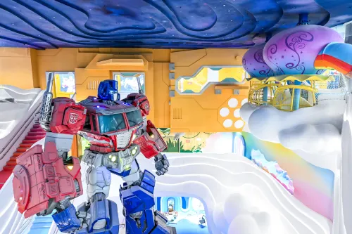Mattel Play Hotel - parking