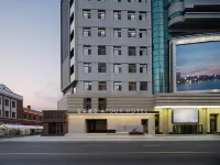 Changchun People's Square Chongqing Road Atour Hotel - Parkplatz