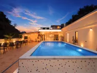 Shanwan Yujing Hotel (Detian Transnational Waterfall Scenic Area) - piscina