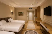Amanat Prestige Hotel - balcón