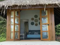 Tuburan Cove Beach Resort - บ้านพักหลังเล็ก