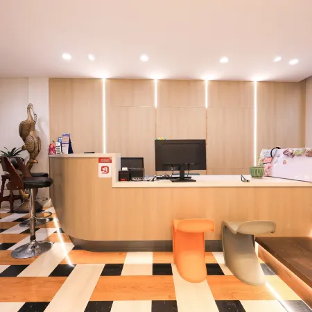 Pandora Fashion Hotel (Yanji Yanbian University West Market Branch)