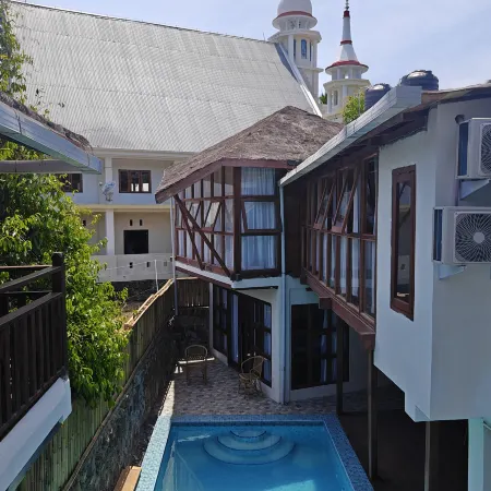 Bahowo Mangrove Dive Lodge