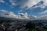 Campanile Hotel (Lijiang Gucheng North Gate Dashuiche) - Bjergudsigt