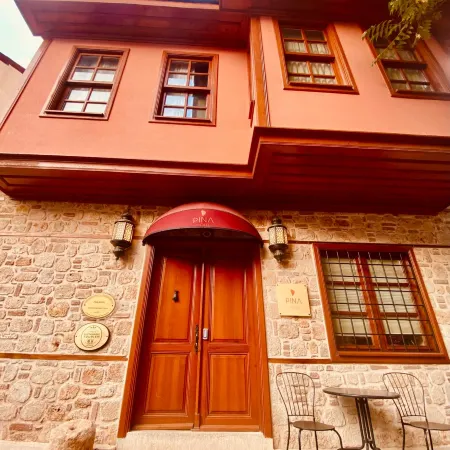 Pina Hotel