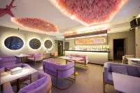 Beihai Silver Beach Meiqi Meisu Villa - bar