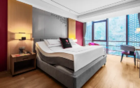 蘇州科技城託尼洛·蘭博基尼ROSSO飯店 鳳凰寺附近的飯店