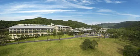 Howard Johnson Dongqian Lake Plaza Ningbo -Spring Joy Wing