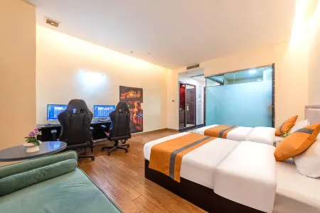 H·Anyue Hotel (Foshan Lecong Louvre International Furniture Expo Center)