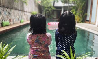 2. 사리나 호텔 &..