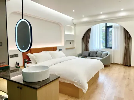 Menglian Hengtai Smart Hotel Отели в г. Менлянь