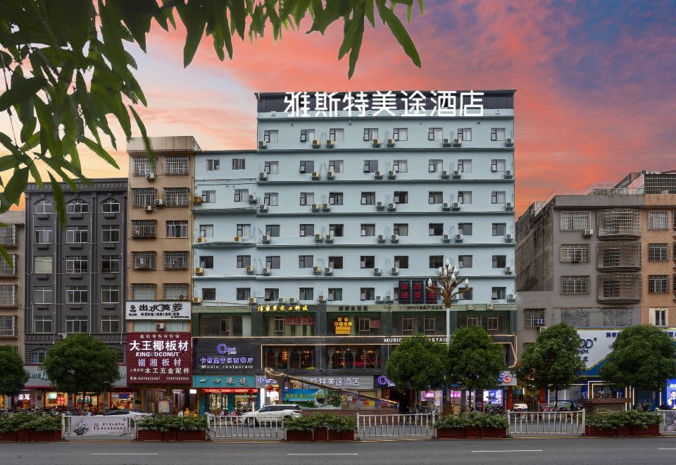 hotel overview picture