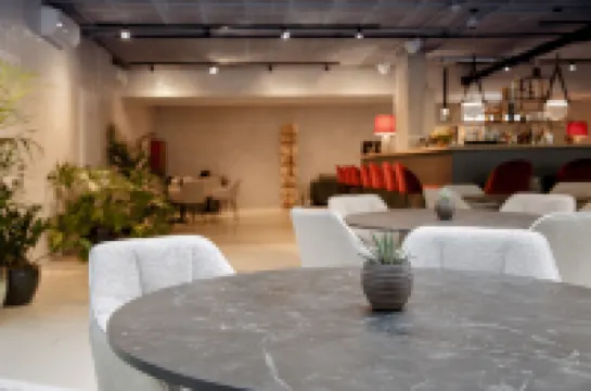 The Amberlyn Suite Hotel