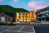 Yuxian Chaxiangyuan Homestay (Moon Bay Scenic Area)