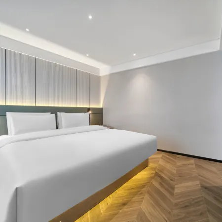 Atour Hotel (Ningbo Tianyi Square)