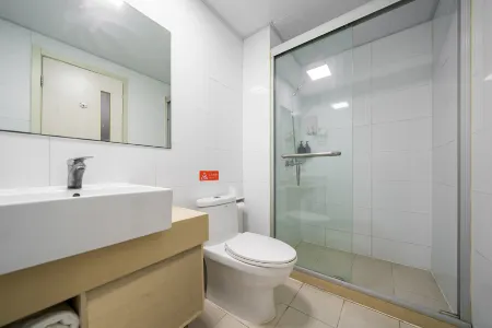 Homeinn · neo (Shanghai Hongqiao Airport Qibao Subway Station)