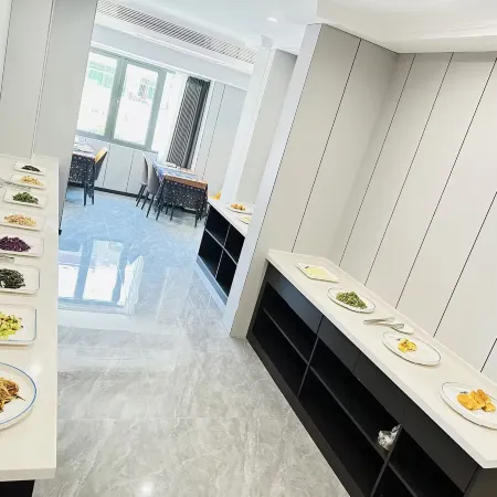 Weinan Jingzhou Siji Hotel