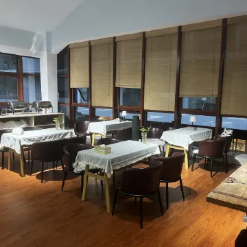 Xinzizai Xinshe Guesthouse (Xiuning Qiyun Mountain)