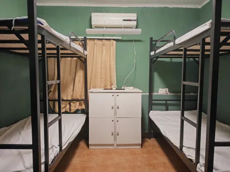 Qingdao 960 Youth Hostel Badaguan Sketching Base