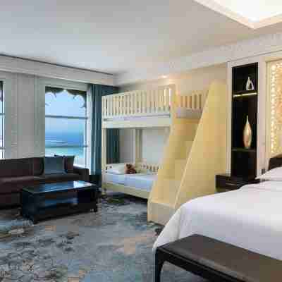 Sheraton Sharjah Beach Resort & Spa Rooms