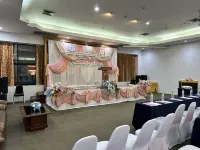 Grand Phranakhon Hotel Hoteles en Uthai
