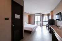 Farthai Residence Hotels in Phanat Nikhom