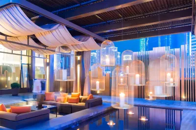 Mingyue Lake Hotel (Baise City Government Hengji Plaza)