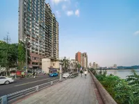 米可·設計師江景飯店（樂山師範學院店） 樂山師範學院附近的飯店