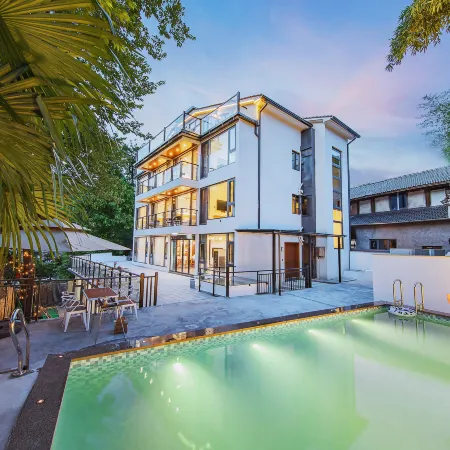 Yunshang Grassland·Anji Jiyi Starry Sky Pool Linxi Hot Spring Holiday Home