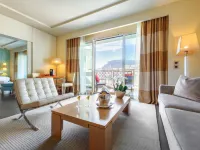 Monte-Carlo Bay Hotel & Resort فنادق في مونتي كارلو